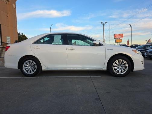 2013 Toyota Camry Hybrid LE