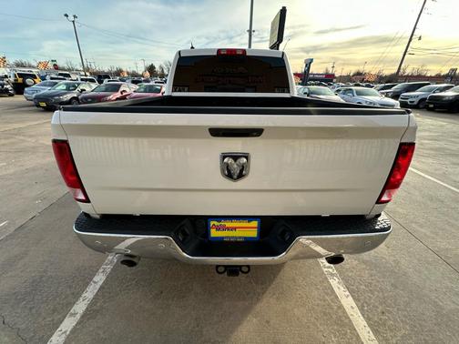 2016 RAM 1500 SLT