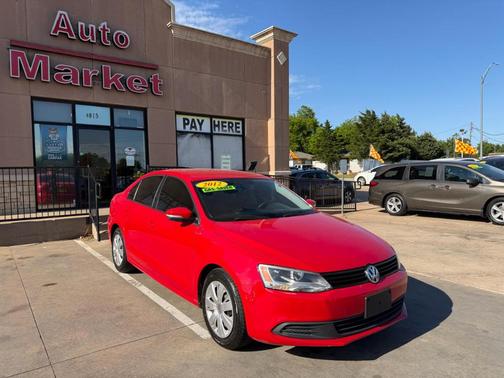 Red 2012 Volkswagen Jetta SE