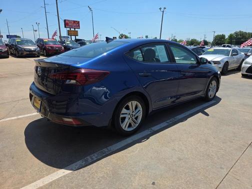 Red 2020 Hyundai ELANTRA SEL