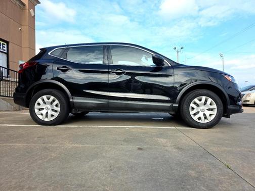 2020 Nissan Rogue Sport S