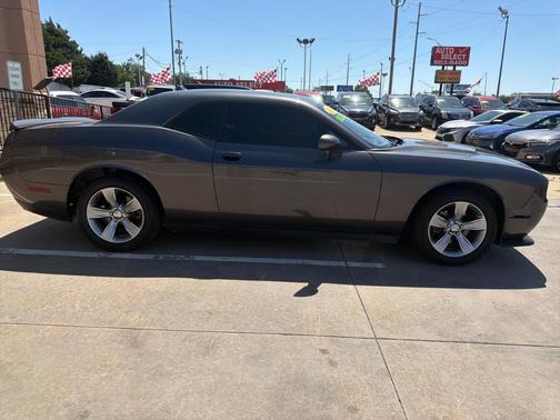 Gray 2019 Dodge Challenger SXT