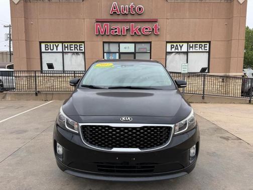 Black 2017 Kia Sedona EX
