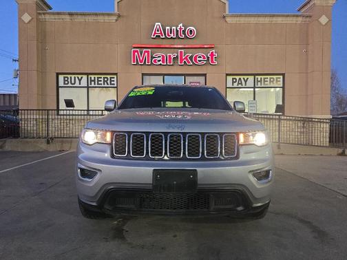 2017 Jeep Grand Cherokee Laredo
