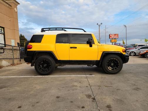 2009 Toyota FJ Cruiser Base (Retail Orders Only) (A5)