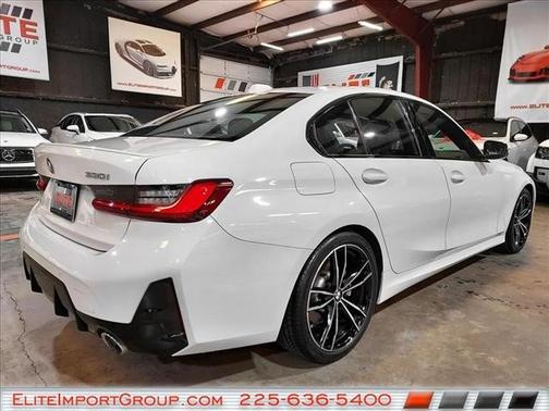 Alpine White 2023 BMW 330 330i