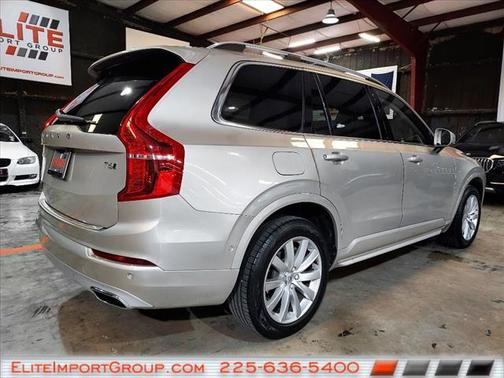 2016 Volvo XC90 T6 Momentum