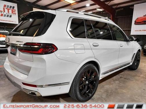 Mineral White Metallic 2025 BMW X7 xDrive40i