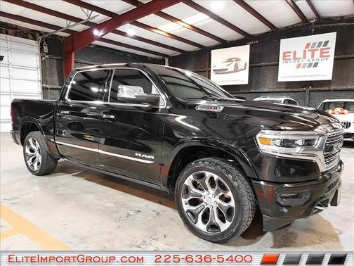 Diamond Black Crystal Pearlcoat 2020 RAM 1500 Limited