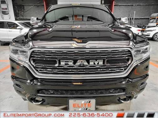 Diamond Black Crystal Pearlcoat 2020 RAM 1500 Limited