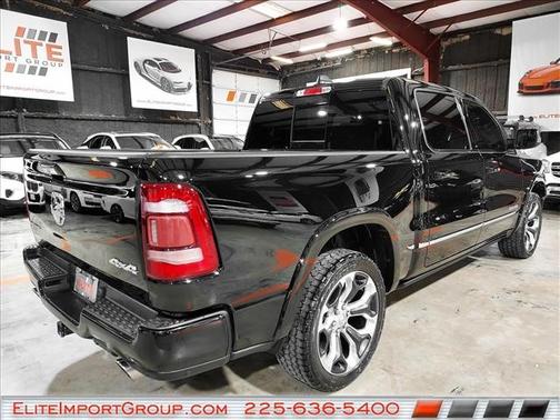 Diamond Black Crystal Pearlcoat 2020 RAM 1500 Limited