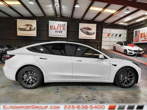 2022 Tesla Model 3 Standard Range