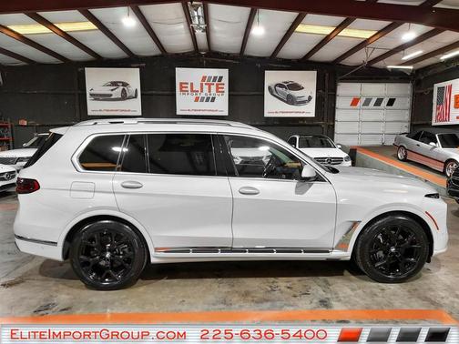 Mineral White Metallic 2025 BMW X7 xDrive40i