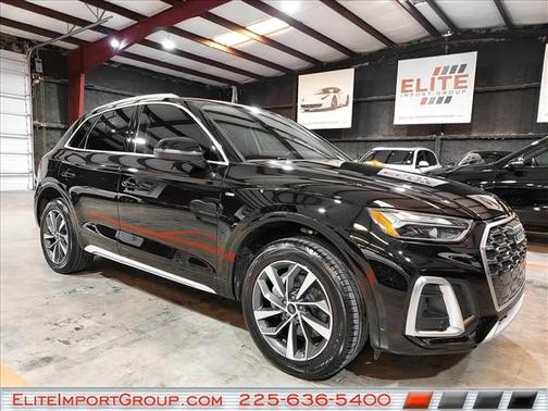 Mythos Black Metallic 2024 Audi Q5 45 S line Premium