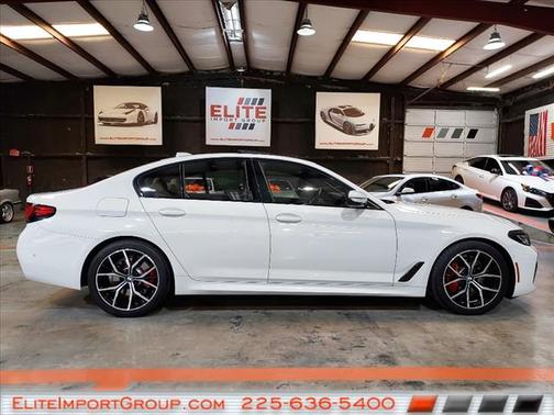 2022 BMW 530 i