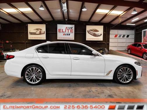 2022 BMW 530 i
