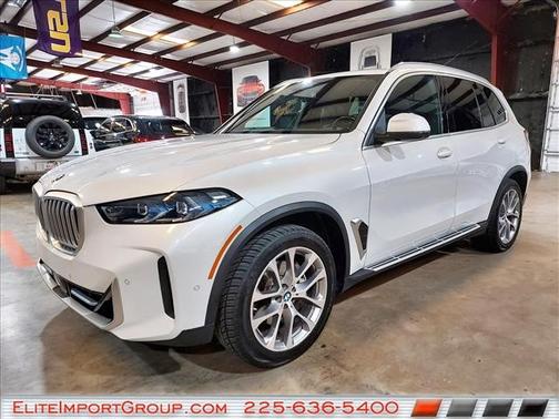 Mineral White Metallic 2024 BMW X5 sDrive40i