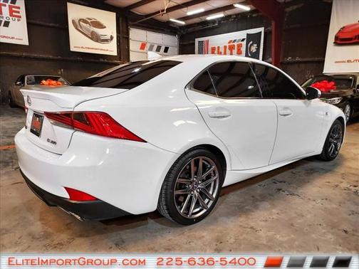 2018 Lexus IS 300 Base