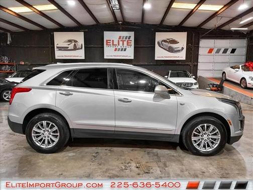 Radiant Silver Metallic 2017 Cadillac XT5 Luxury