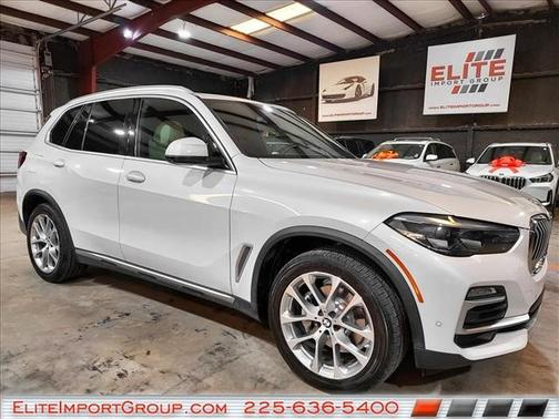 Mineral White Metallic 2021 BMW X5 sDrive40i