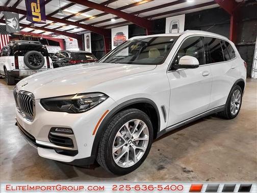 Mineral White Metallic 2021 BMW X5 sDrive40i