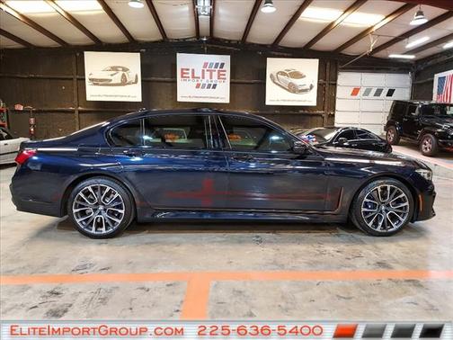 2022 BMW 740 i