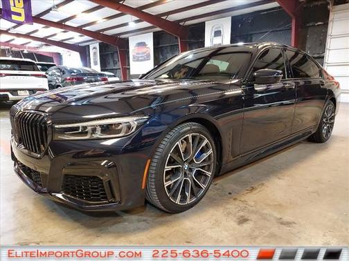 2022 BMW 740 i