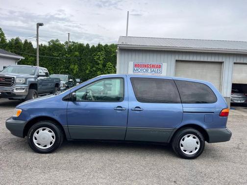2000 Toyota Sienna CE