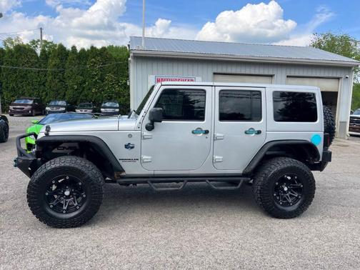 2012 Jeep Wrangler Unlimited Sahara
