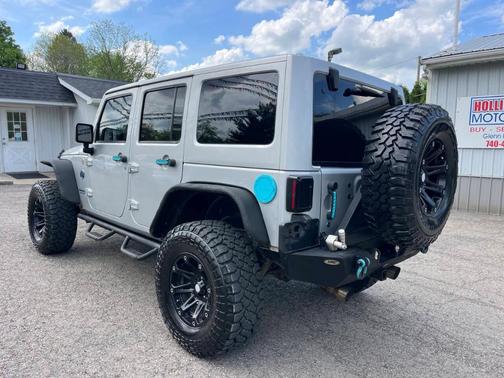 2012 Jeep Wrangler Unlimited Sahara