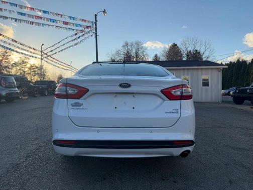 2013 Ford Fusion Hybrid SE