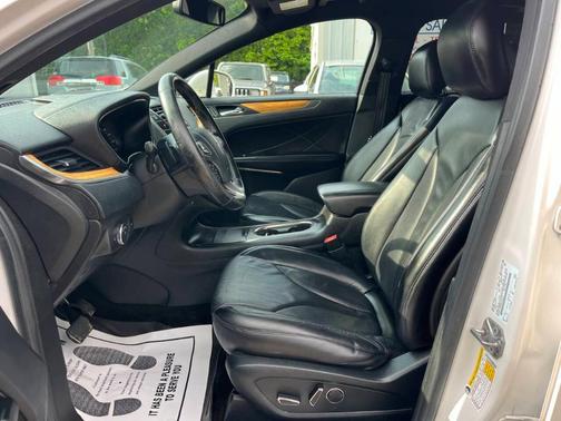2016 Lincoln MKC Select