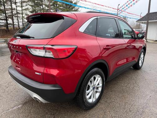 2020 Ford Escape SE
