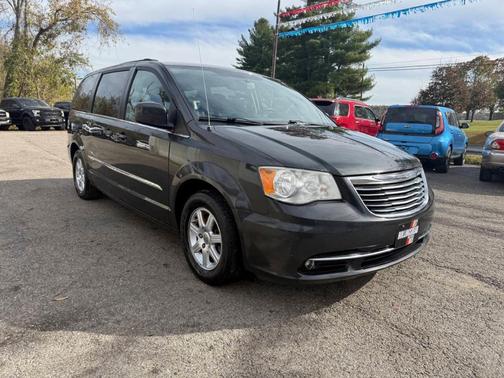 2012 Chrysler Town & Country Touring