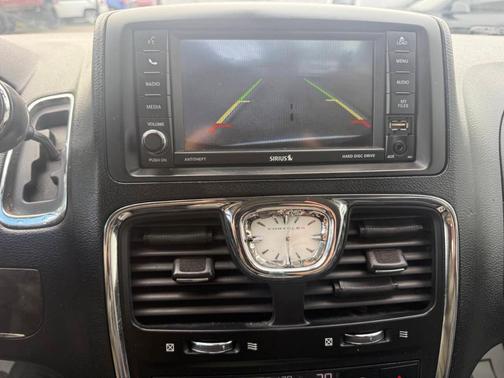 2012 Chrysler Town & Country Touring