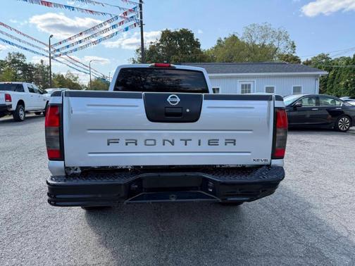 2003 Nissan Frontier XE Crew Cab