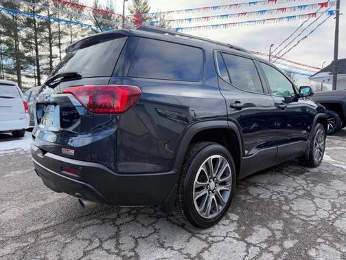 2017 GMC Acadia SLT-1