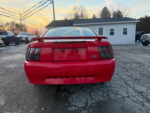 2002 Ford Mustang Base