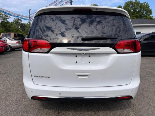 2018 Chrysler Pacifica Touring Plus