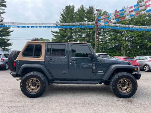 2017 Jeep Wrangler Unlimited Sport