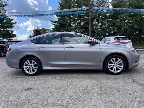 2016 Chrysler 200 Limited