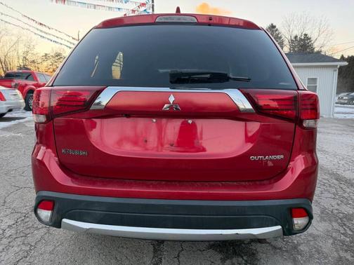 2018 Mitsubishi Outlander ES