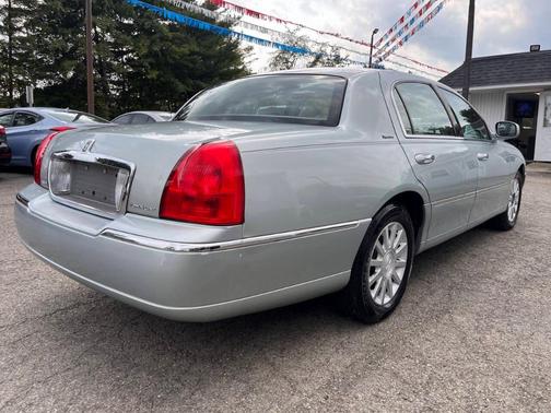 2007 Lincoln Town Car Signature
