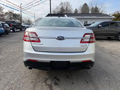 2017 Ford Taurus Limited