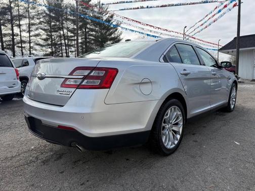 2017 Ford Taurus Limited