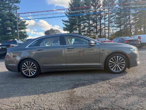 2017 Lincoln MKZ Premiere