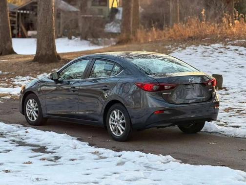 2016 Mazda Mazda3 i Sport