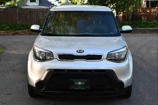 Bright Silver 2015 Kia Soul Base