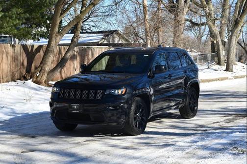 2017 Jeep Grand Cherokee Altitude