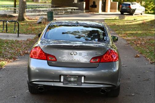 2015 INFINITI Q40 Base